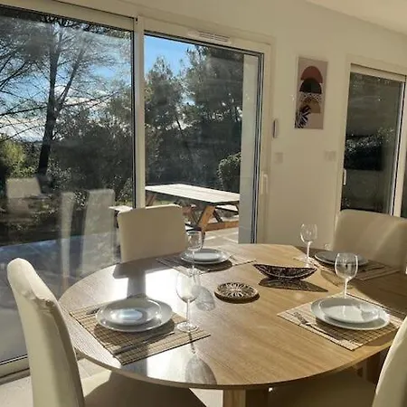 Vila Maison Avec Piscine Et Sauna *
